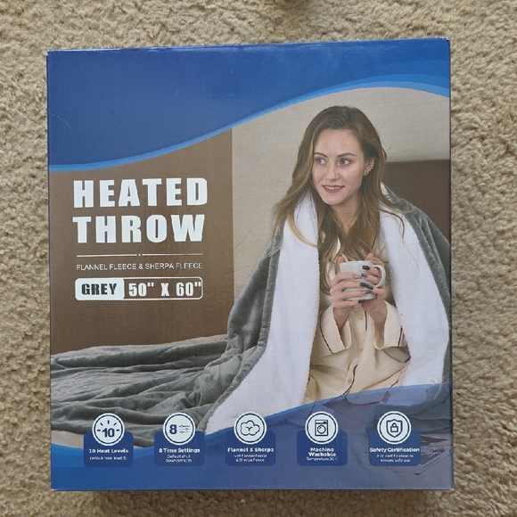 New! Grey & White Heated Throw Blanket 50 X 60 - Picture 1 of 2